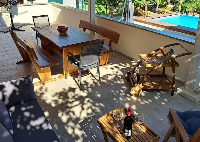 Holiday House Luma